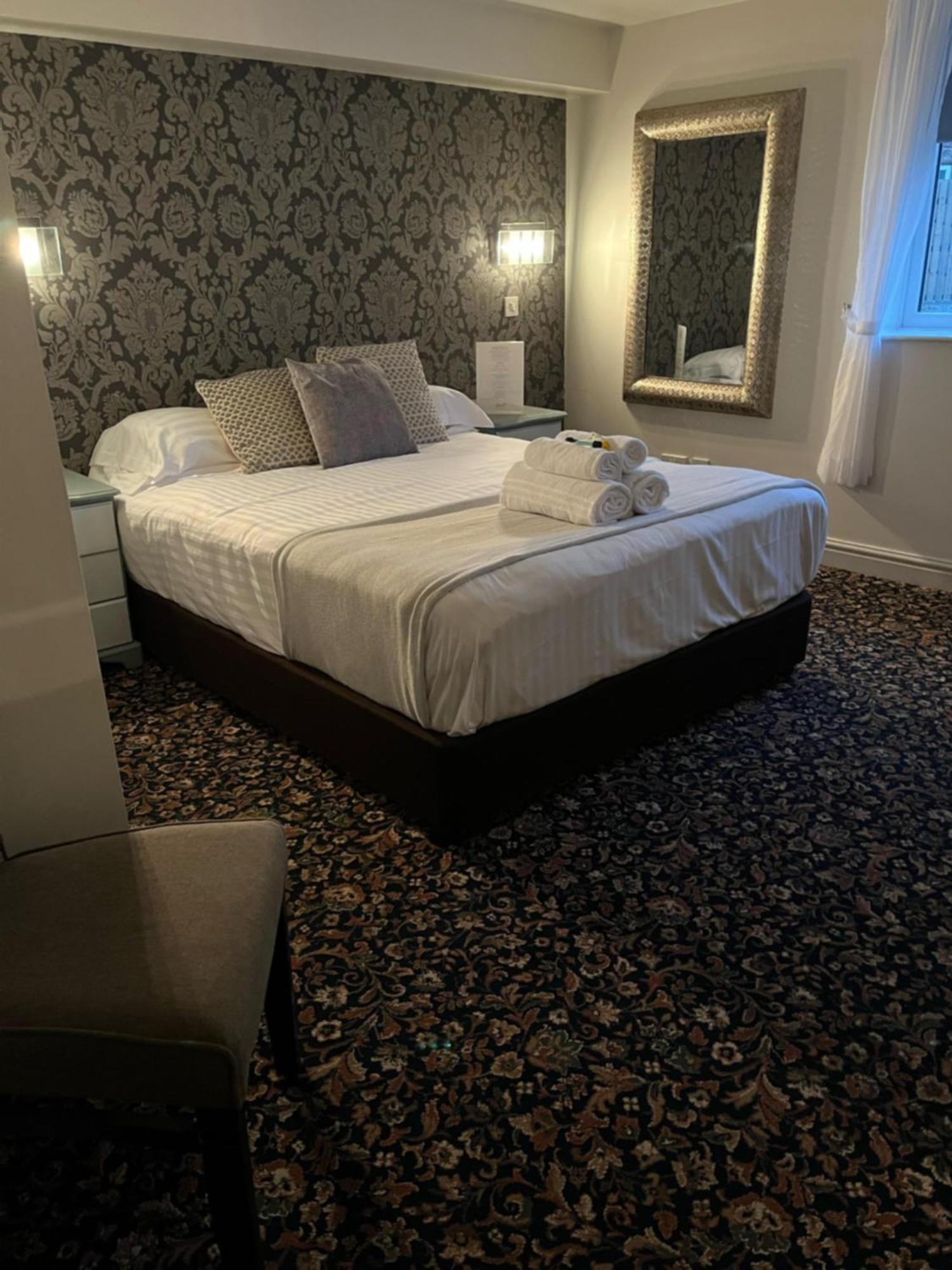 Whiston Hall Ngoại thất bức ảnh