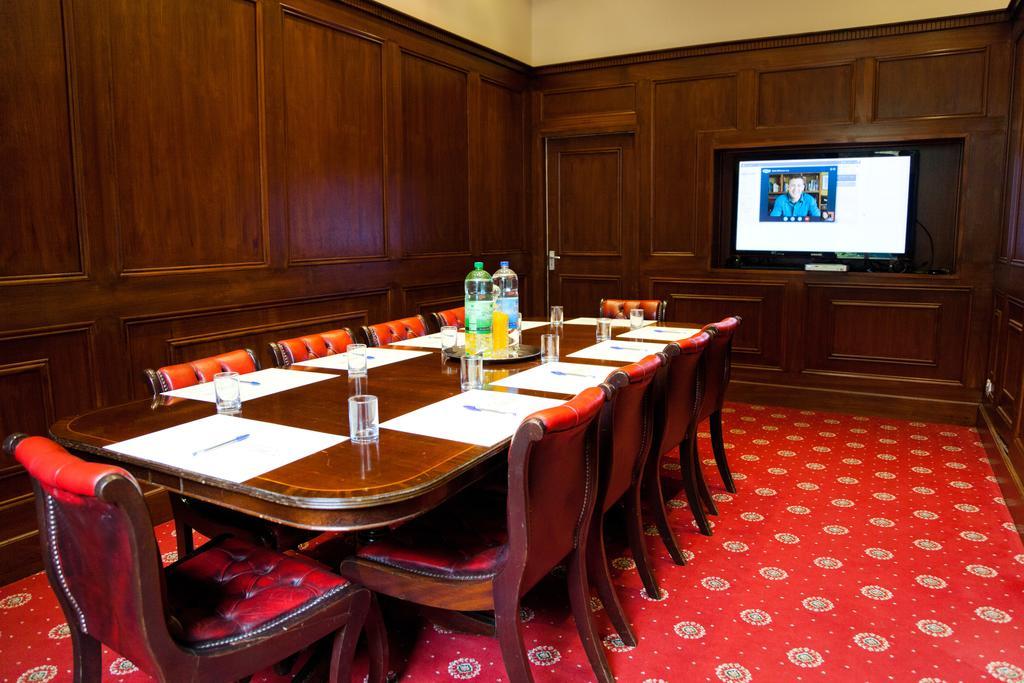 Whiston Hall Ngoại thất bức ảnh